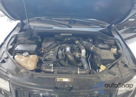 2014 Jeep Grand Cherokee Overland z USA, uszkodzony, nr VIN 1C4RJFCM9EC300096